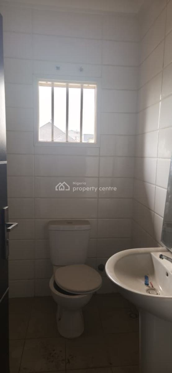 Expansive Five Bedroom Semi Detached Residence in Lekki Phase 1, Lekki Phase 1,lekki ,lagos , Nigeria, Lekki Phase 1, Lekki, Lagos, Semi-detached Duplex for Rent