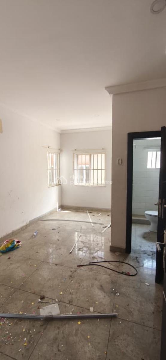 Expansive Five Bedroom Semi Detached Residence in Lekki Phase 1, Lekki Phase 1,lekki ,lagos , Nigeria, Lekki Phase 1, Lekki, Lagos, Semi-detached Duplex for Rent