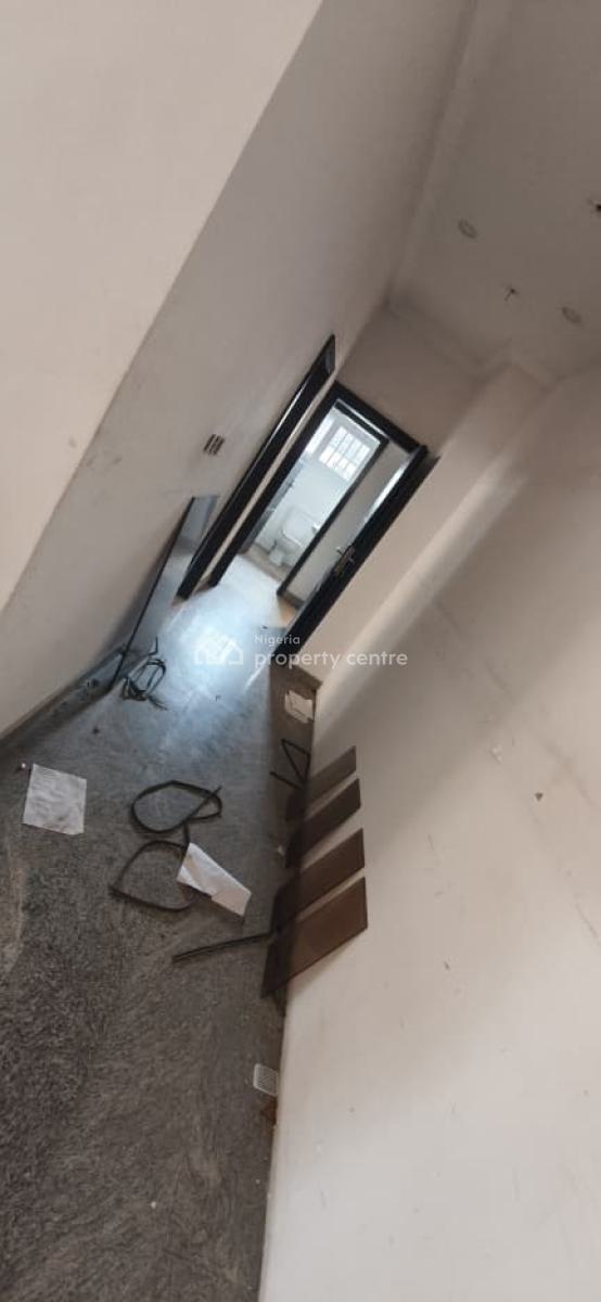 Expansive Five Bedroom Semi Detached Residence in Lekki Phase 1, Lekki Phase 1,lekki ,lagos , Nigeria, Lekki Phase 1, Lekki, Lagos, Semi-detached Duplex for Rent