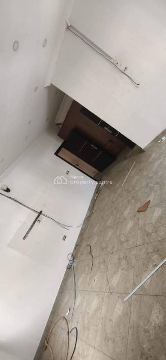 Expansive Five Bedroom Semi Detached Residence in Lekki Phase 1, Lekki Phase 1,lekki ,lagos , Nigeria, Lekki Phase 1, Lekki, Lagos, Semi-detached Duplex for Rent