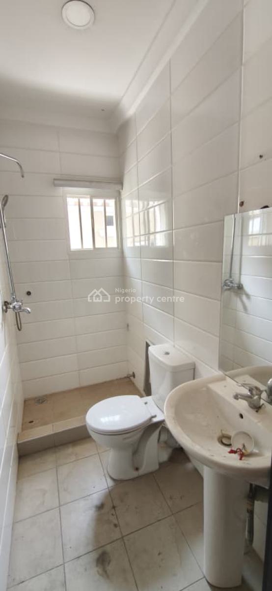 Expansive Five Bedroom Semi Detached Residence in Lekki Phase 1, Lekki Phase 1,lekki ,lagos , Nigeria, Lekki Phase 1, Lekki, Lagos, Semi-detached Duplex for Rent