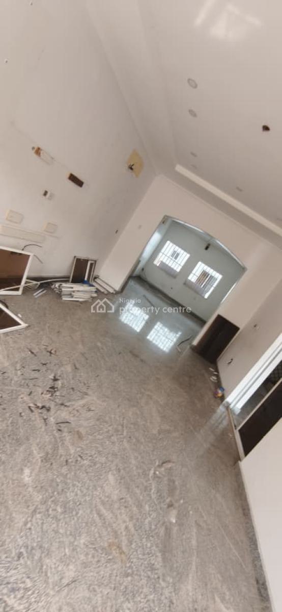 Expansive Five Bedroom Semi Detached Residence in Lekki Phase 1, Lekki Phase 1,lekki ,lagos , Nigeria, Lekki Phase 1, Lekki, Lagos, Semi-detached Duplex for Rent