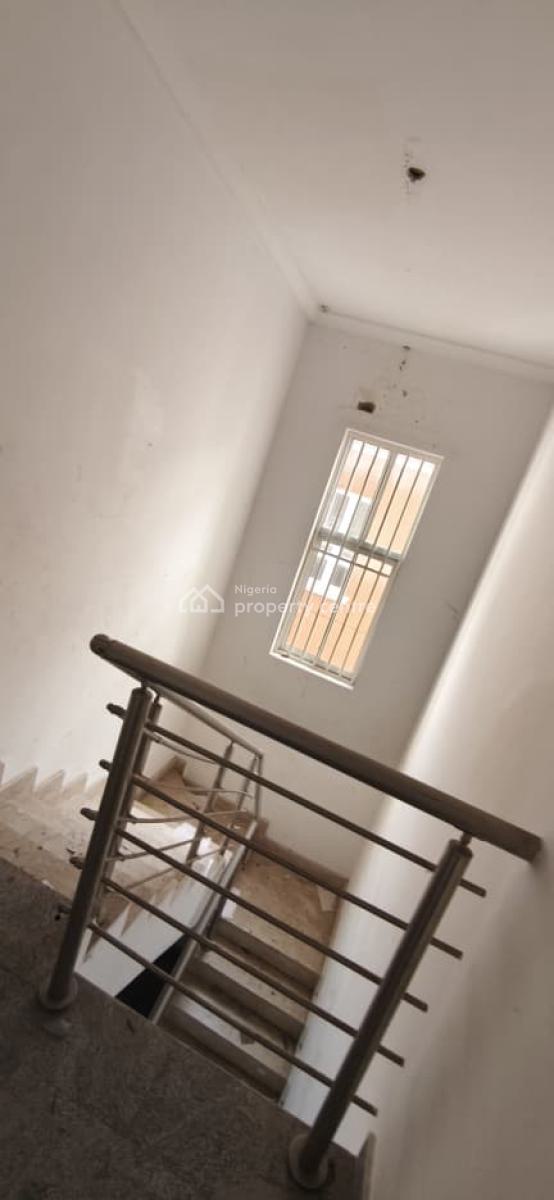 Expansive Five Bedroom Semi Detached Residence in Lekki Phase 1, Lekki Phase 1,lekki ,lagos , Nigeria, Lekki Phase 1, Lekki, Lagos, Semi-detached Duplex for Rent