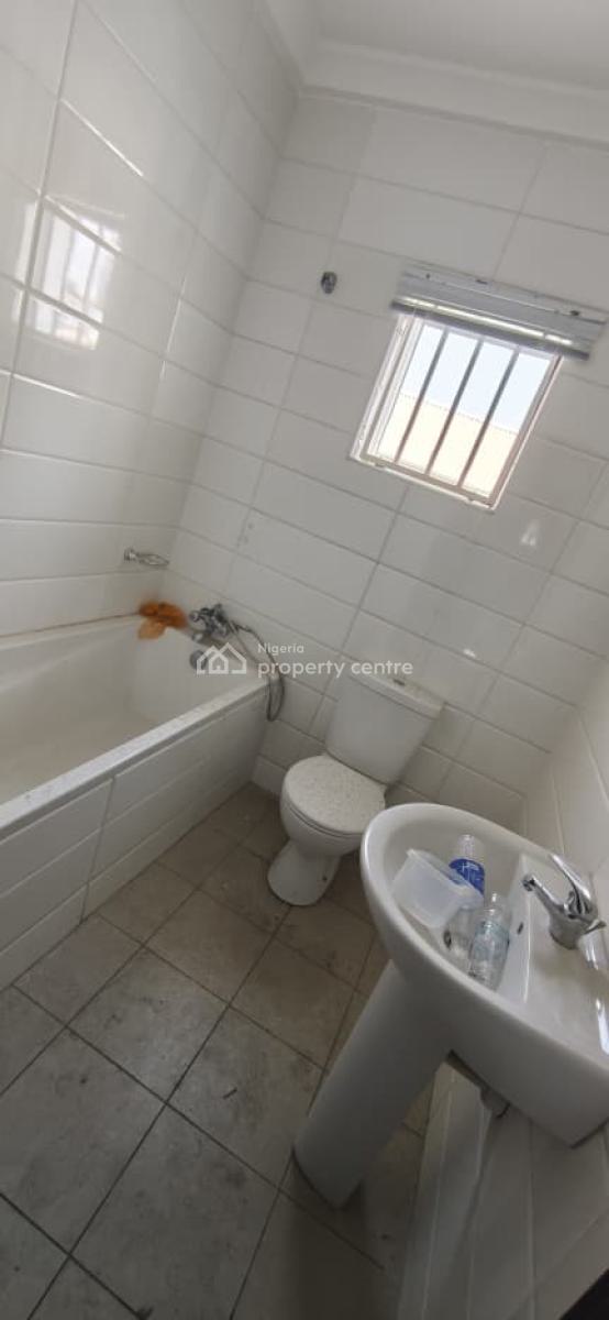 Expansive Five Bedroom Semi Detached Residence in Lekki Phase 1, Lekki Phase 1,lekki ,lagos , Nigeria, Lekki Phase 1, Lekki, Lagos, Semi-detached Duplex for Rent