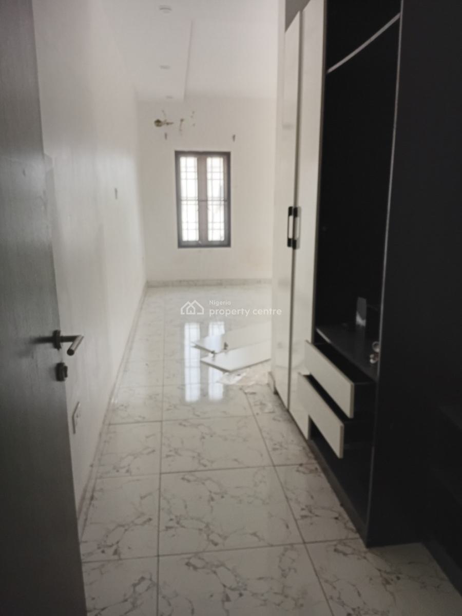 2_bedroom  Flat Apartment, Orchid Road, Lekki, Lagos, Flat / Apartment for Rent