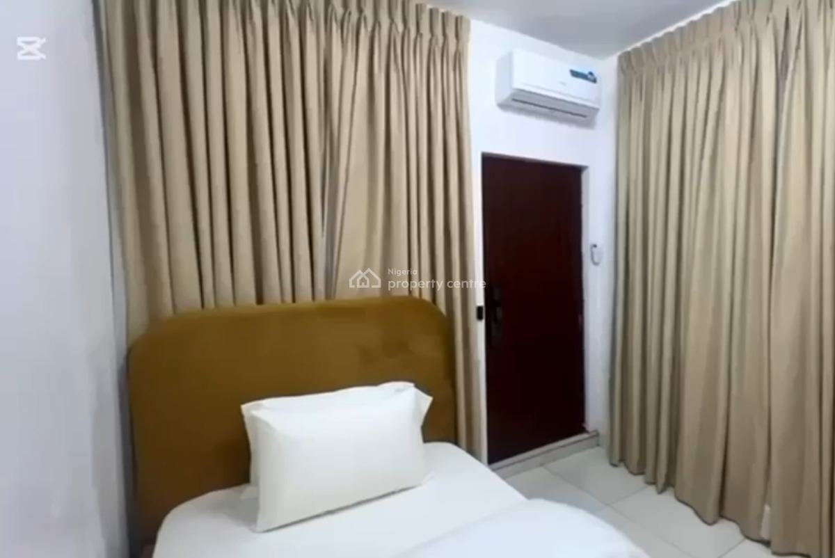 Fully Furnished 3 Bedrooms Penthouse Apartment with Boyz Quarter, Richmond Pearl Estate Off Freedom Way, Lekki Phase 1, Lekki, Lagos, Flat / Apartment for Sale