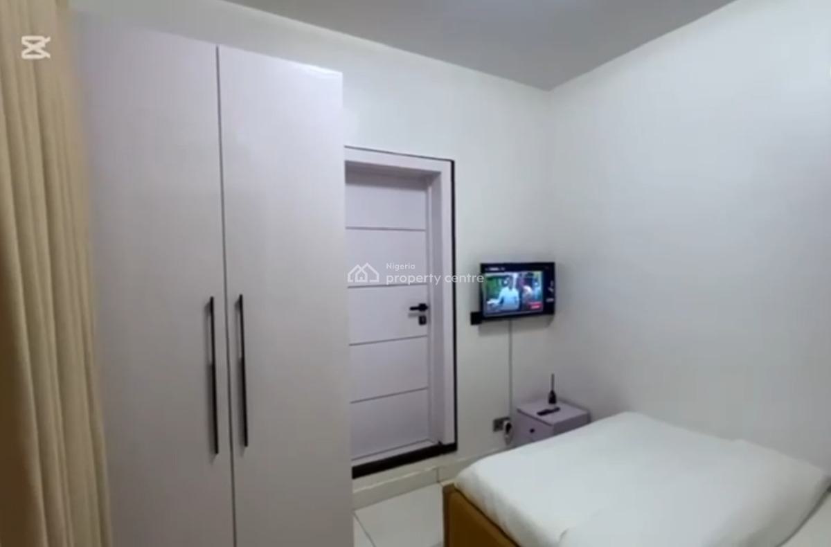 Fully Furnished 3 Bedrooms Penthouse Apartment with Boyz Quarter, Richmond Pearl Estate Off Freedom Way, Lekki Phase 1, Lekki, Lagos, Flat / Apartment for Sale