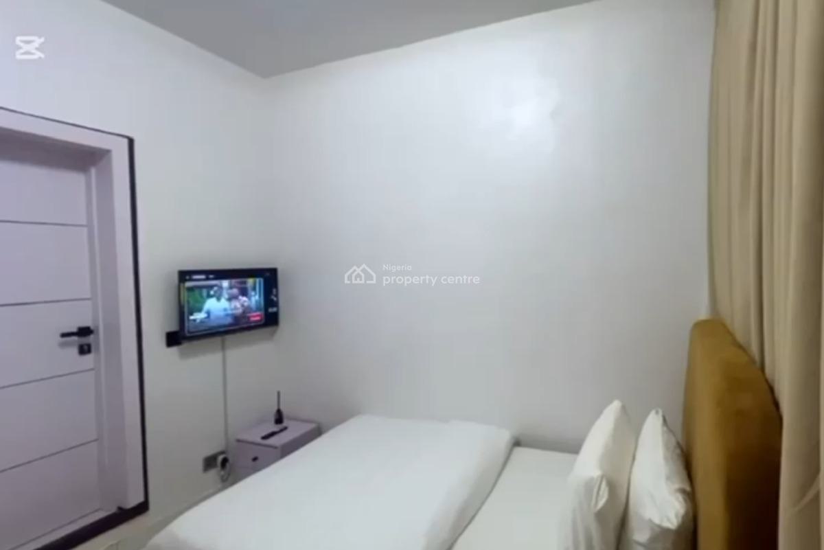 Fully Furnished 3 Bedrooms Penthouse Apartment with Boyz Quarter, Richmond Pearl Estate Off Freedom Way, Lekki Phase 1, Lekki, Lagos, Flat / Apartment for Sale