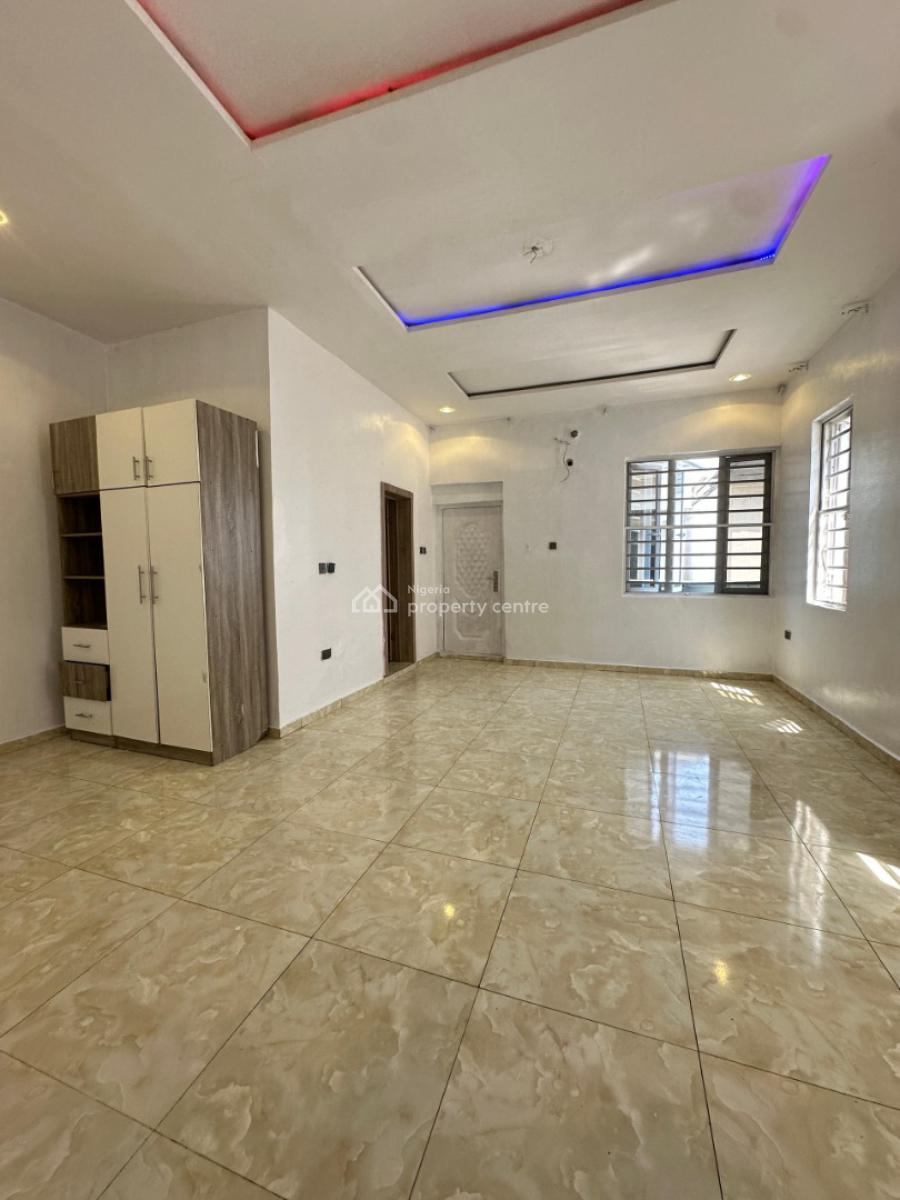 Specious Master Bedroom, Orchid Road, Lekki, Lagos, Self Contain (single Rooms) for Rent