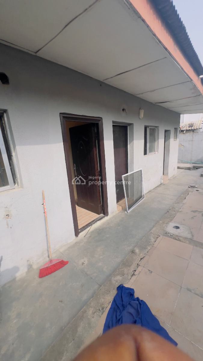 6 Bedroom Duplex, Off Bisola Durosimmi, Lekki Phase 1, Lekki, Lagos, Office Space for Rent