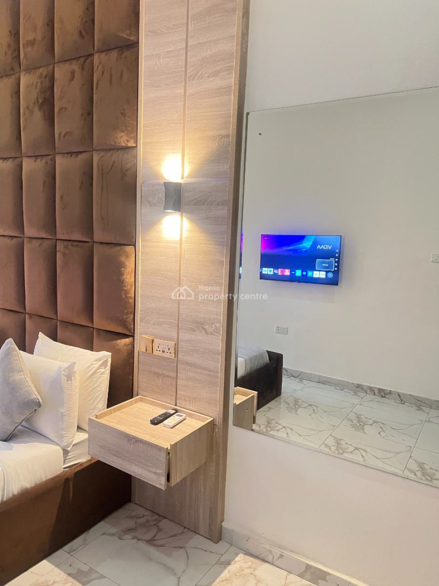 2 Bedroom Apartment, Freedom Way, Lekki Phase 1, Lekki, Lagos, Flat / Apartment Short Let