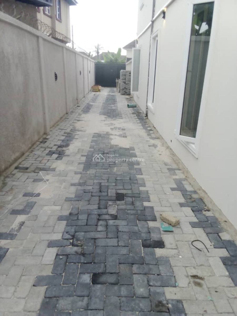 Sharp 3 Bedroom Apartment 2 Two Occupants in The Compound, United Estates, Sangotedo, Ajah, Lagos, Flat / Apartment for Rent