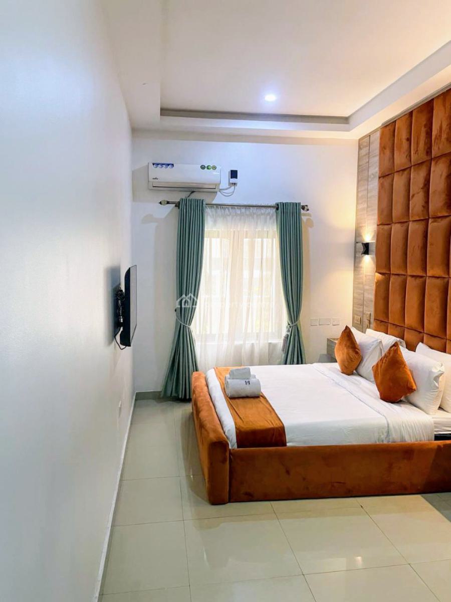 2 Bedroom Apartment, Freedom Way, Lekki Phase 1, Lekki, Lagos, Flat / Apartment Short Let