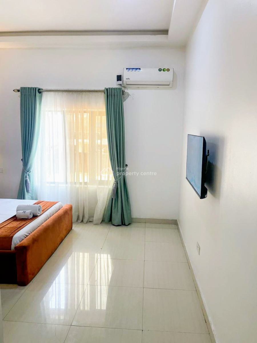 2 Bedroom Apartment, Freedom Way, Lekki Phase 1, Lekki, Lagos, Flat / Apartment Short Let