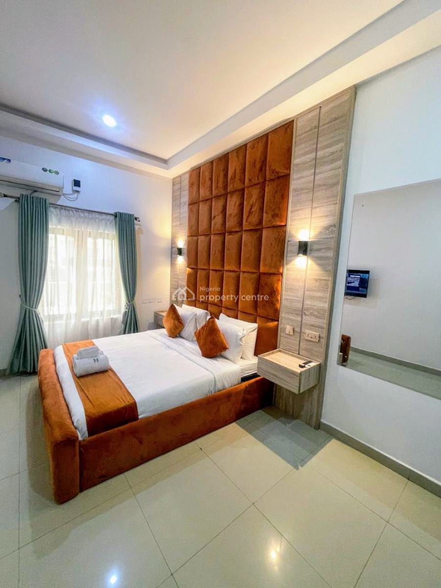 2 Bedroom Apartment, Freedom Way, Lekki Phase 1, Lekki, Lagos, Flat / Apartment Short Let