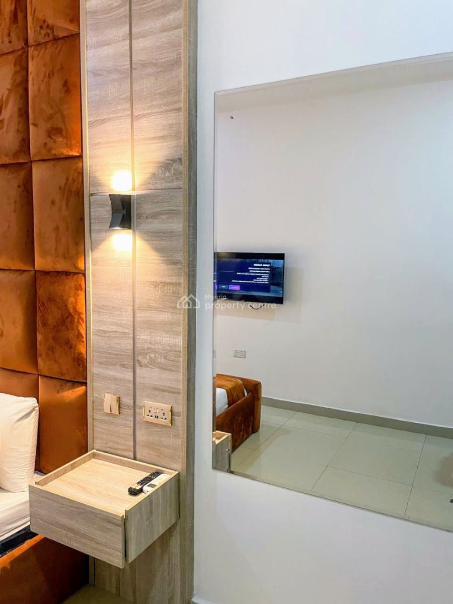 2 Bedroom Apartment, Freedom Way, Lekki Phase 1, Lekki, Lagos, Flat / Apartment Short Let