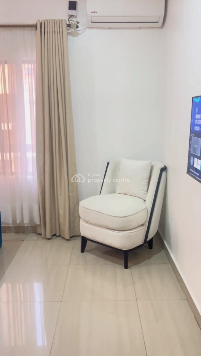 2 Bedroom Apartment, Freedom Way, Lekki Phase 1, Lekki, Lagos, Flat / Apartment Short Let