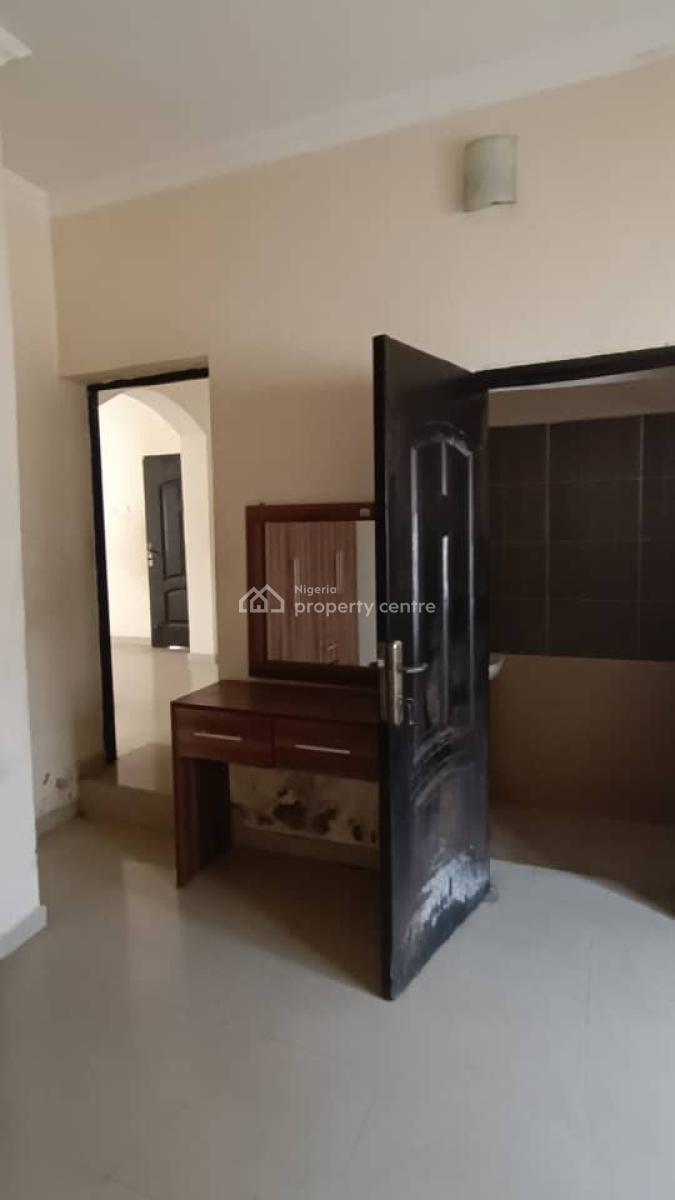 Shared Apartment, Lekki Scheme 2 Off Abraham Adesanya Estate, Ajah, Lagos, Self Contain (single Rooms) for Rent