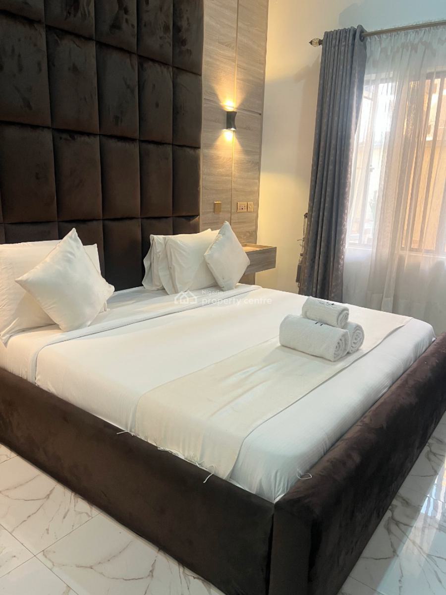 2 Bedroom Apartment, Freedom Way, Lekki Phase 1, Lekki, Lagos, Flat / Apartment Short Let