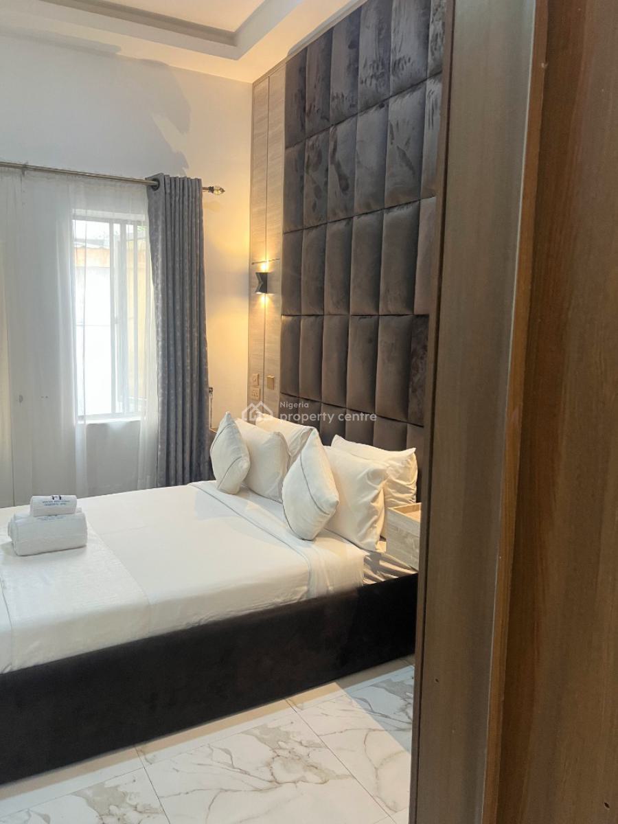 2 Bedroom Apartment, Freedom Way, Lekki Phase 1, Lekki, Lagos, Flat / Apartment Short Let