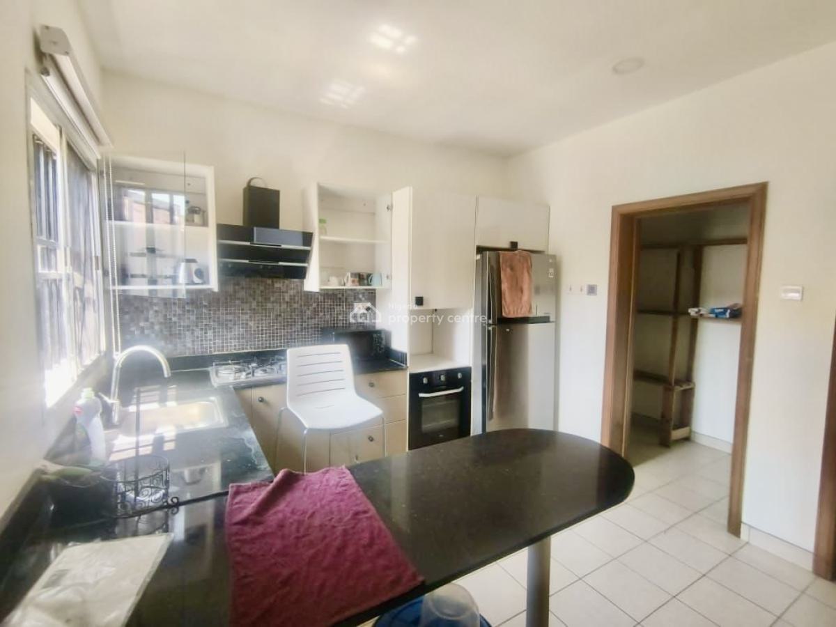 Newly Furnished with B Q, Spg Road, Lekki, Lagos, Flat / Apartment for Rent