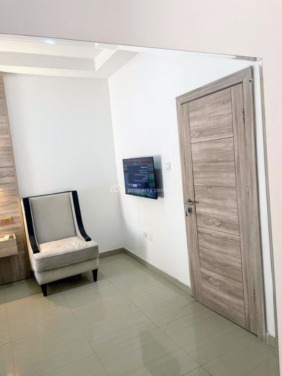 2 Bedroom Apartment, Freedom Way, Lekki Phase 1, Lekki, Lagos, Flat / Apartment Short Let