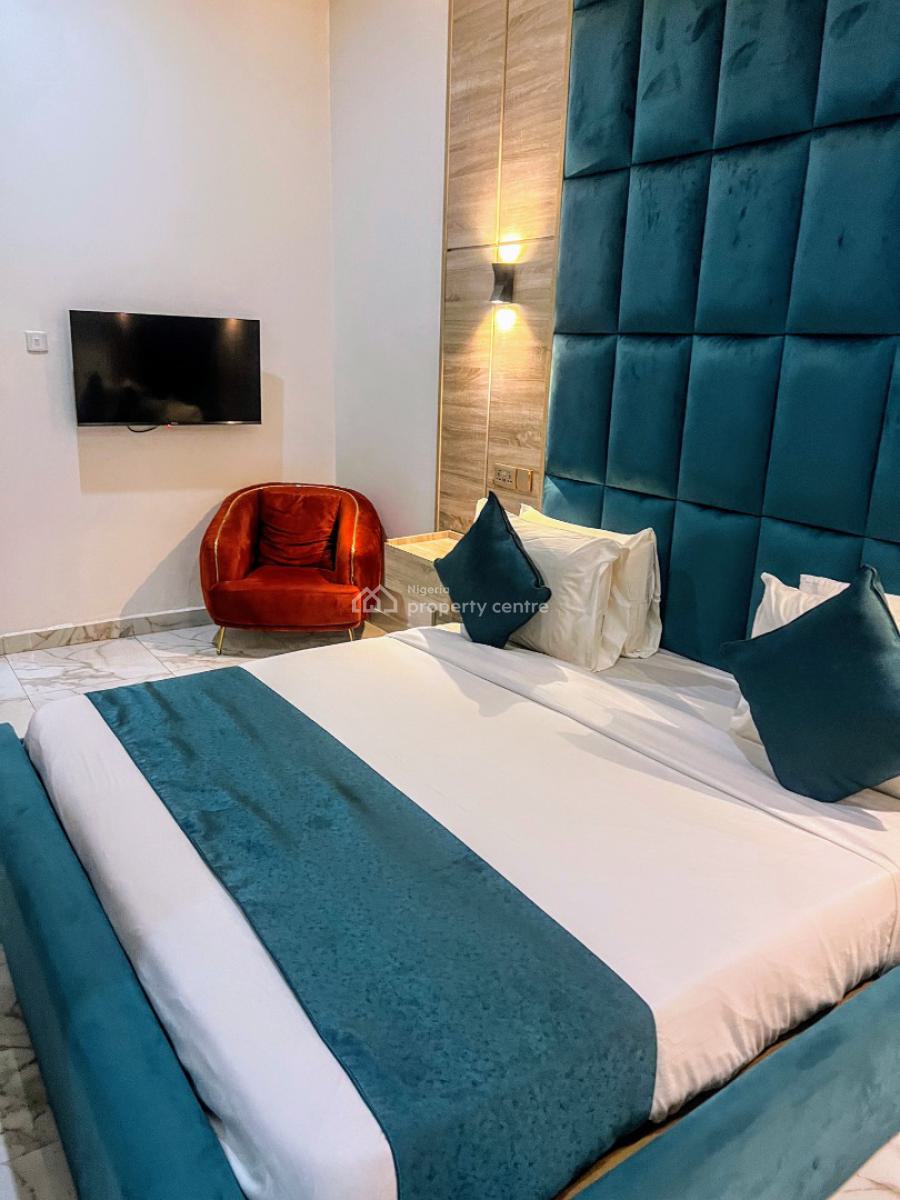 2 Bedroom Apartment, Freedom Way, Lekki Phase 1, Lekki, Lagos, Flat / Apartment Short Let