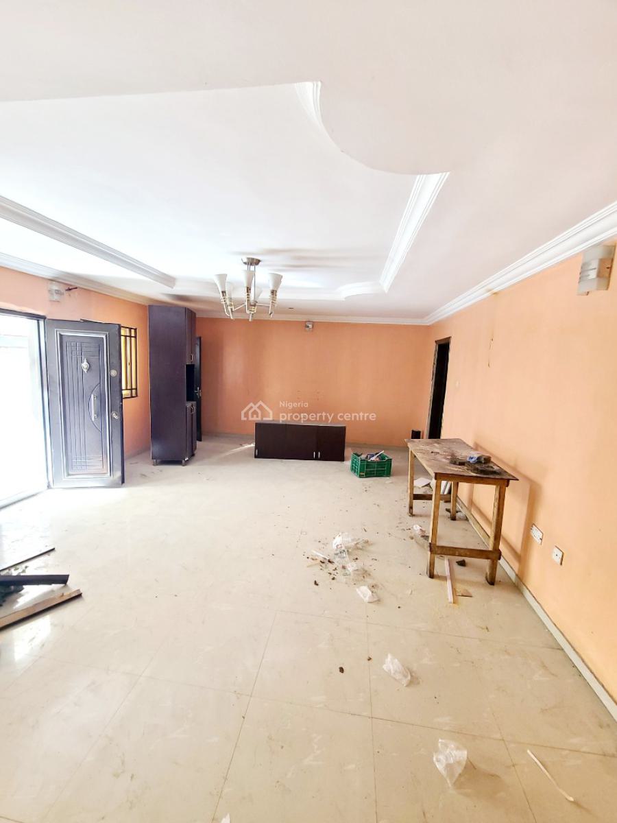 Spacious 3 Bedroom Flat, Ilasan, Lekki, Lagos, Flat / Apartment for Rent