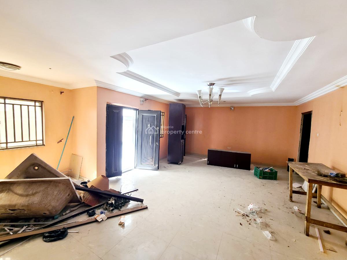 Spacious 3 Bedroom Flat, Ilasan, Lekki, Lagos, Flat / Apartment for Rent