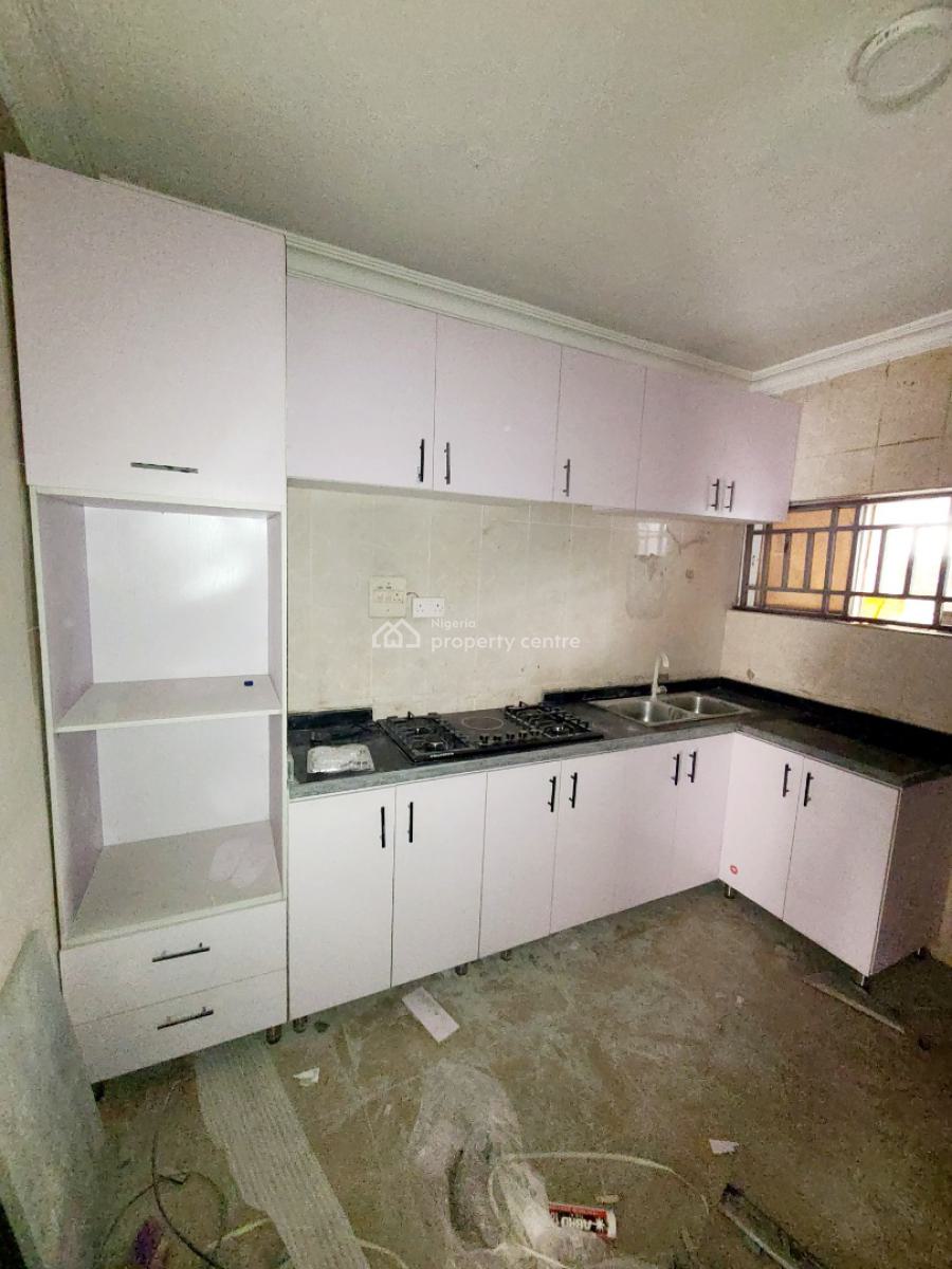 Spacious 3 Bedroom Flat, Ilasan, Lekki, Lagos, Flat / Apartment for Rent