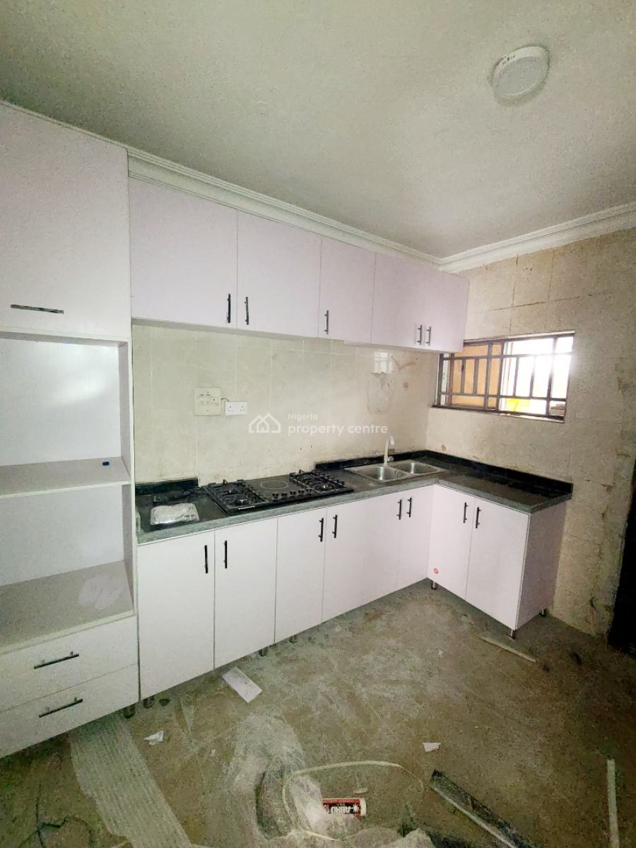 Spacious 3 Bedroom Flat, Ilasan, Lekki, Lagos, Flat / Apartment for Rent