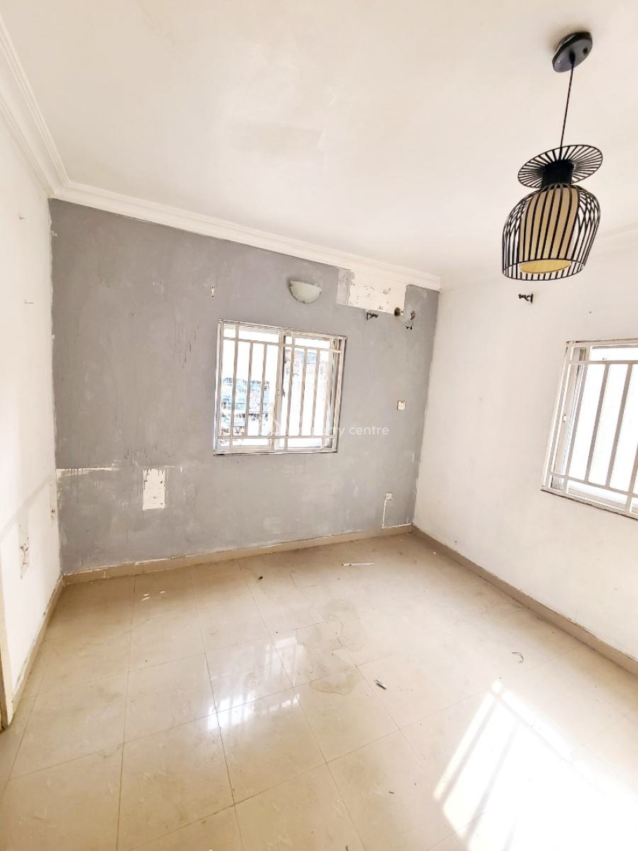 Spacious 3 Bedroom Flat, Ilasan, Lekki, Lagos, Flat / Apartment for Rent
