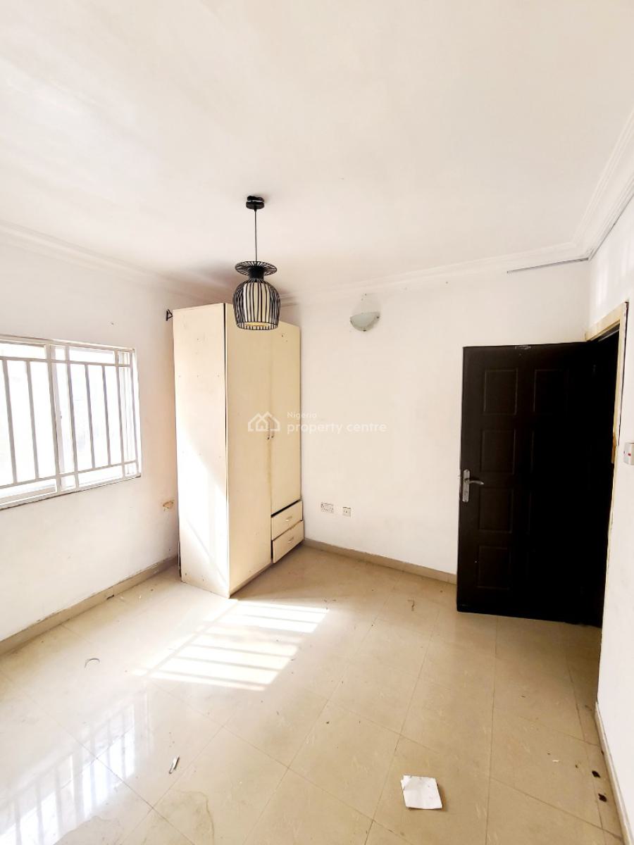 Spacious 3 Bedroom Flat, Ilasan, Lekki, Lagos, Flat / Apartment for Rent