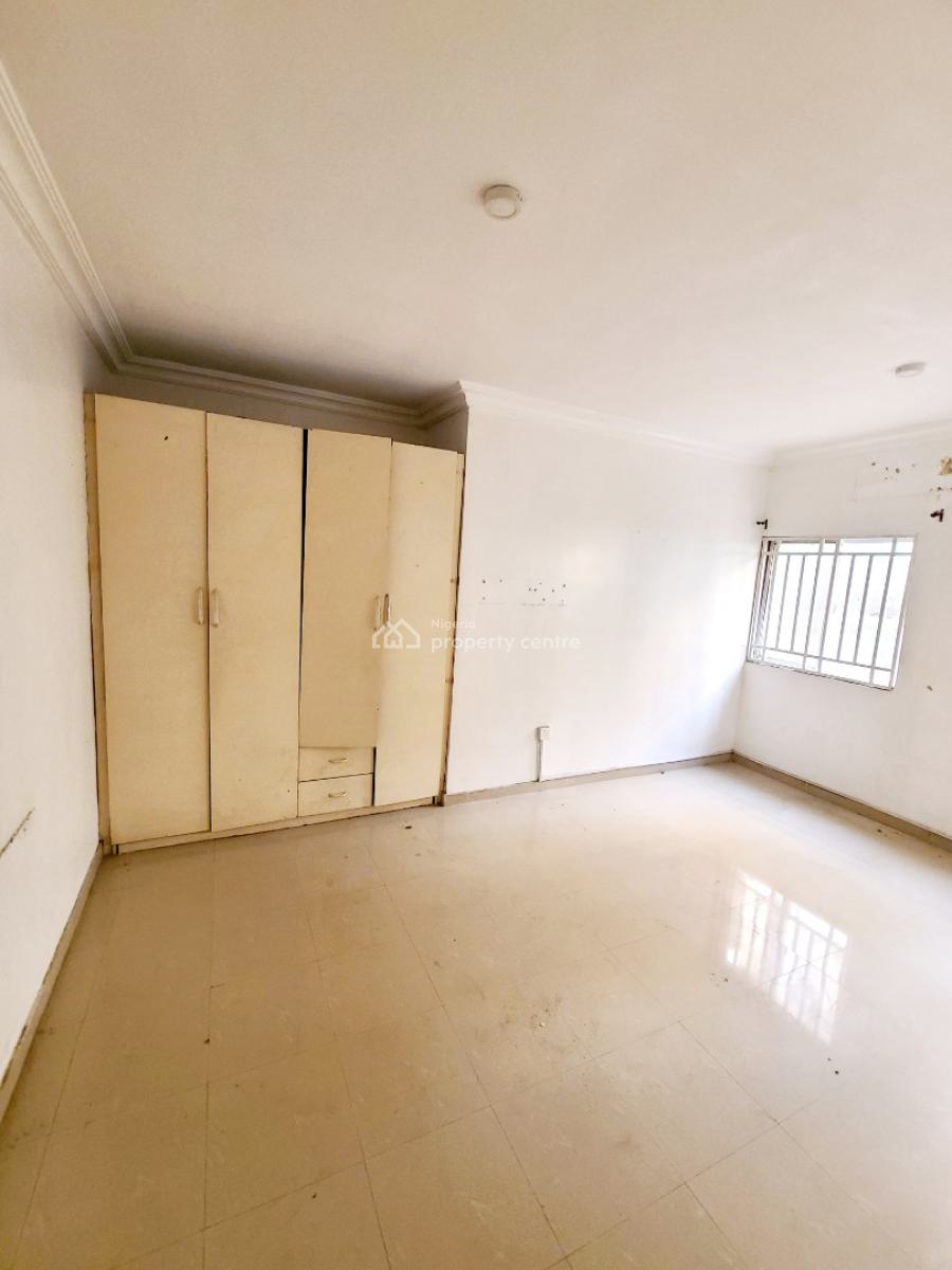 Spacious 3 Bedroom Flat, Ilasan, Lekki, Lagos, Flat / Apartment for Rent