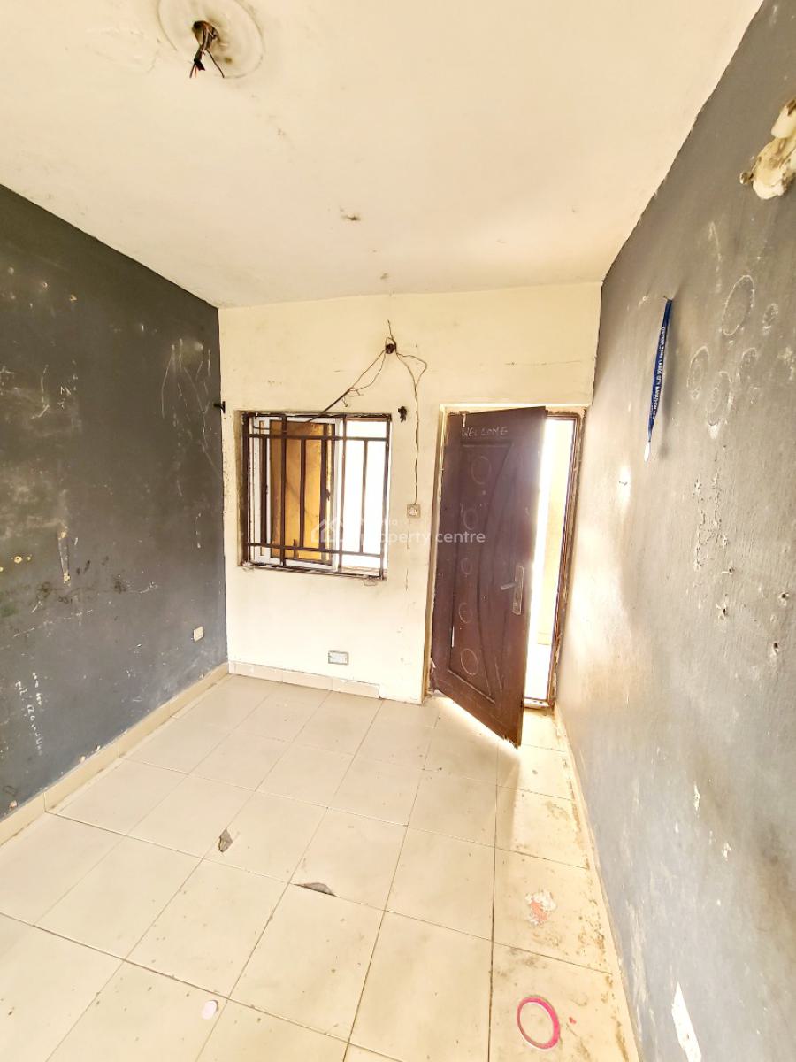 Studio / Single Room / Self Contain with Kitchen, Ilasan, Lekki, Lagos, Self Contain (single Rooms) for Rent