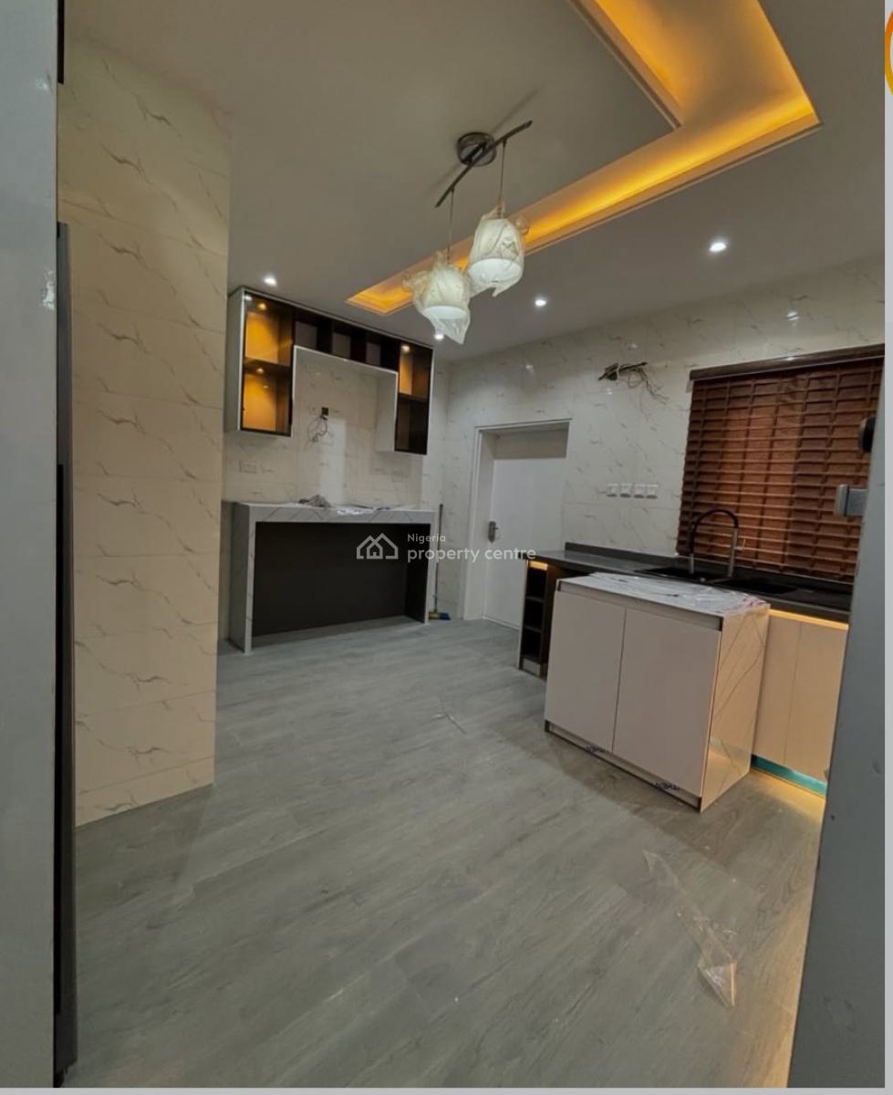 4bedroom Maisonette with Bq, Lekki Phase 1, Lekki, Lagos, Flat / Apartment for Rent