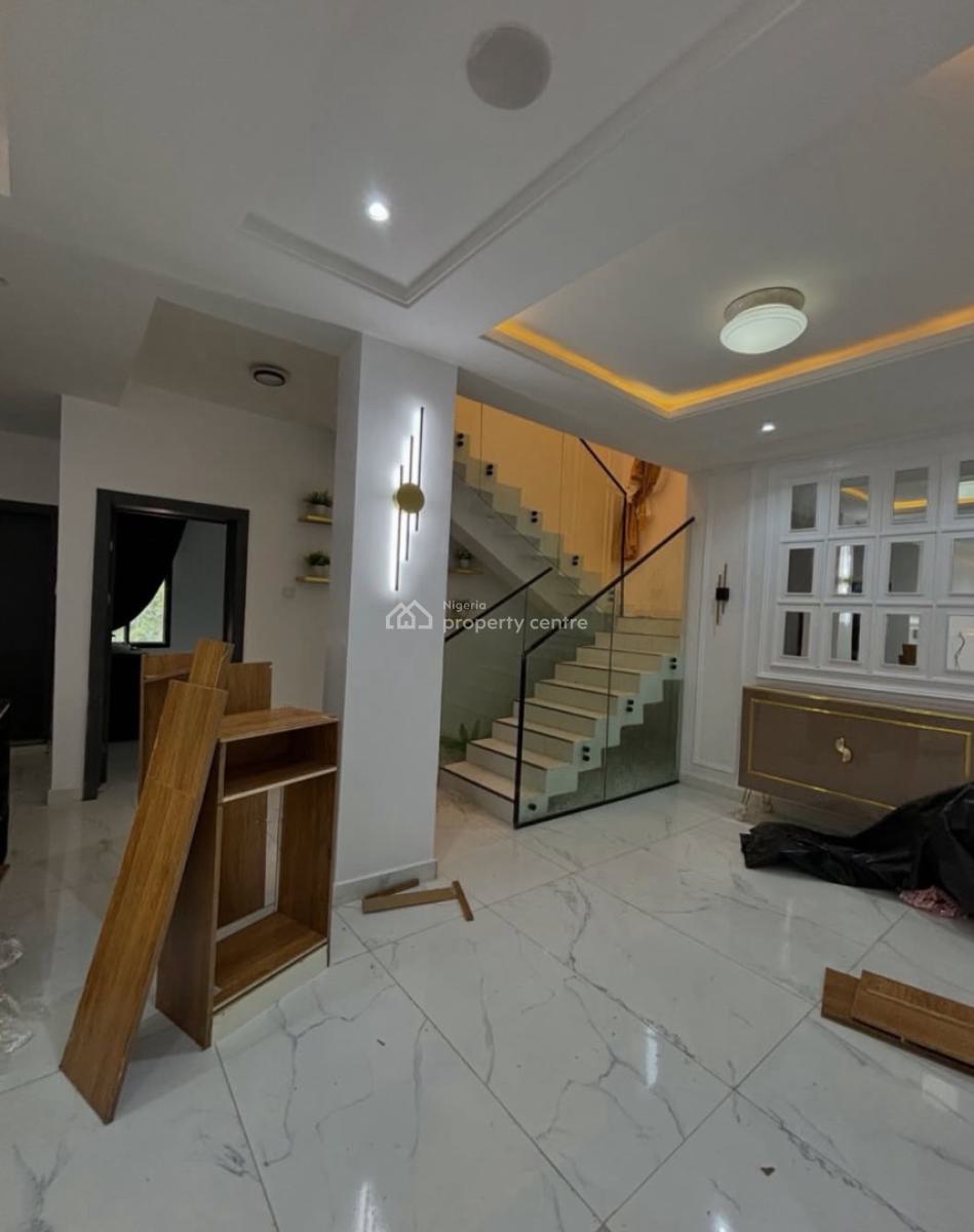 4bedroom Maisonette with Bq, Lekki Phase 1, Lekki, Lagos, Flat / Apartment for Rent