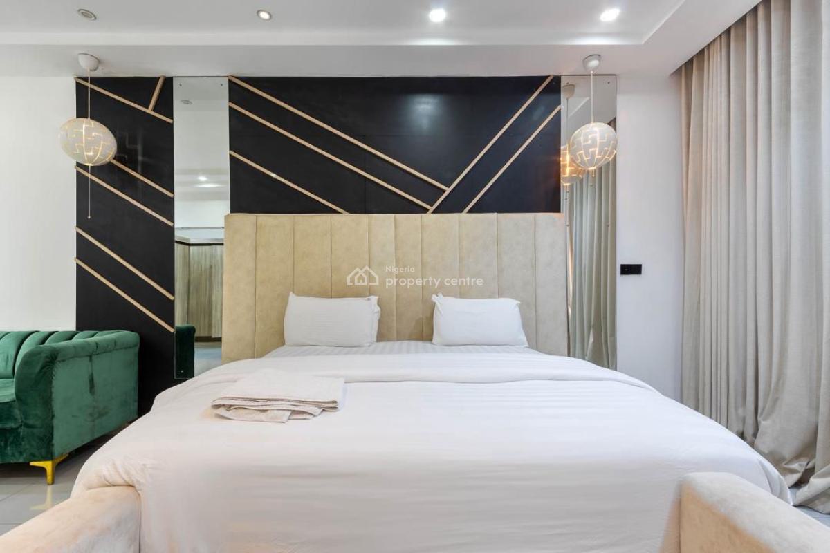 Luxurious 4 Bedroom Apartment, Lekki Phase 1, Lekki, Lagos, Flat / Apartment Short Let