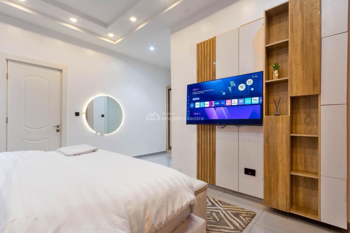 Luxurious 4 Bedroom Apartment, Lekki Phase 1, Lekki, Lagos, Flat / Apartment Short Let