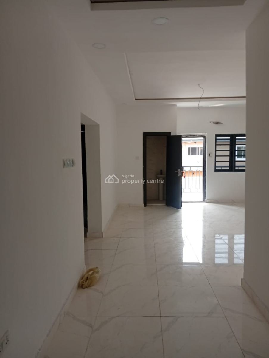 Pay and Pack in Self Compound 3 Units of 2 Bedroom Flat, Palace Road, Oniru, Victoria Island (vi), Lagos, Flat / Apartment for Rent