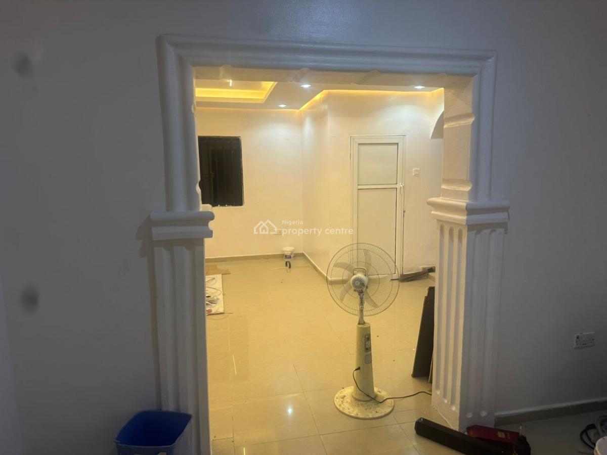 Luxury Service 1 Bedroom in a Private Estate with 24 Hours Power Supply, Off Palace Road, Oniru, Victoria Island (vi), Lagos, Mini Flat (room and Parlour) for Rent