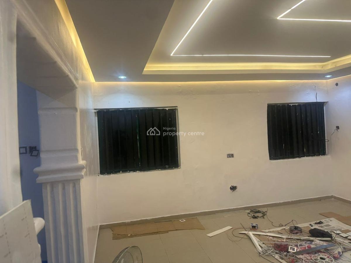 Luxury Service 1 Bedroom in a Private Estate with 24 Hours Power Supply, Off Palace Road, Oniru, Victoria Island (vi), Lagos, Mini Flat (room and Parlour) for Rent
