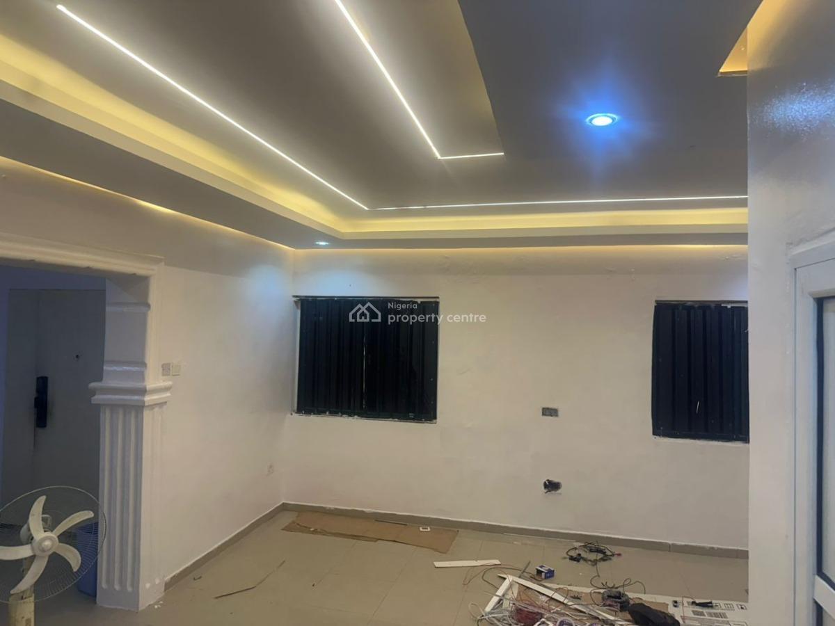 Luxury Service 1 Bedroom in a Private Estate with 24 Hours Power Supply, Off Palace Road, Oniru, Victoria Island (vi), Lagos, Mini Flat (room and Parlour) for Rent