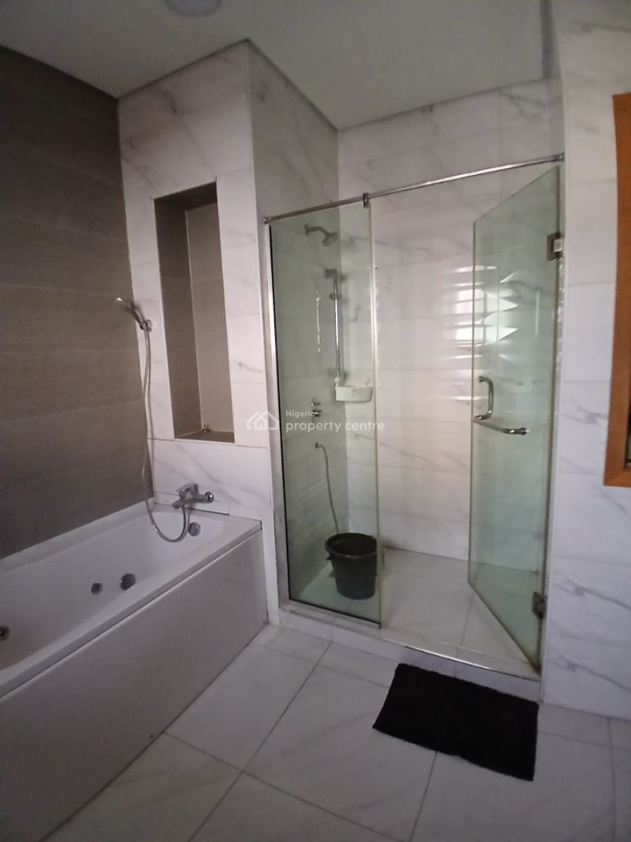 Recently Vacated and Serviced with 24/7 Power Supply  4 Bedroom En-sui, Lekki Phase 1, Lekki, Lagos, Terraced Duplex for Rent