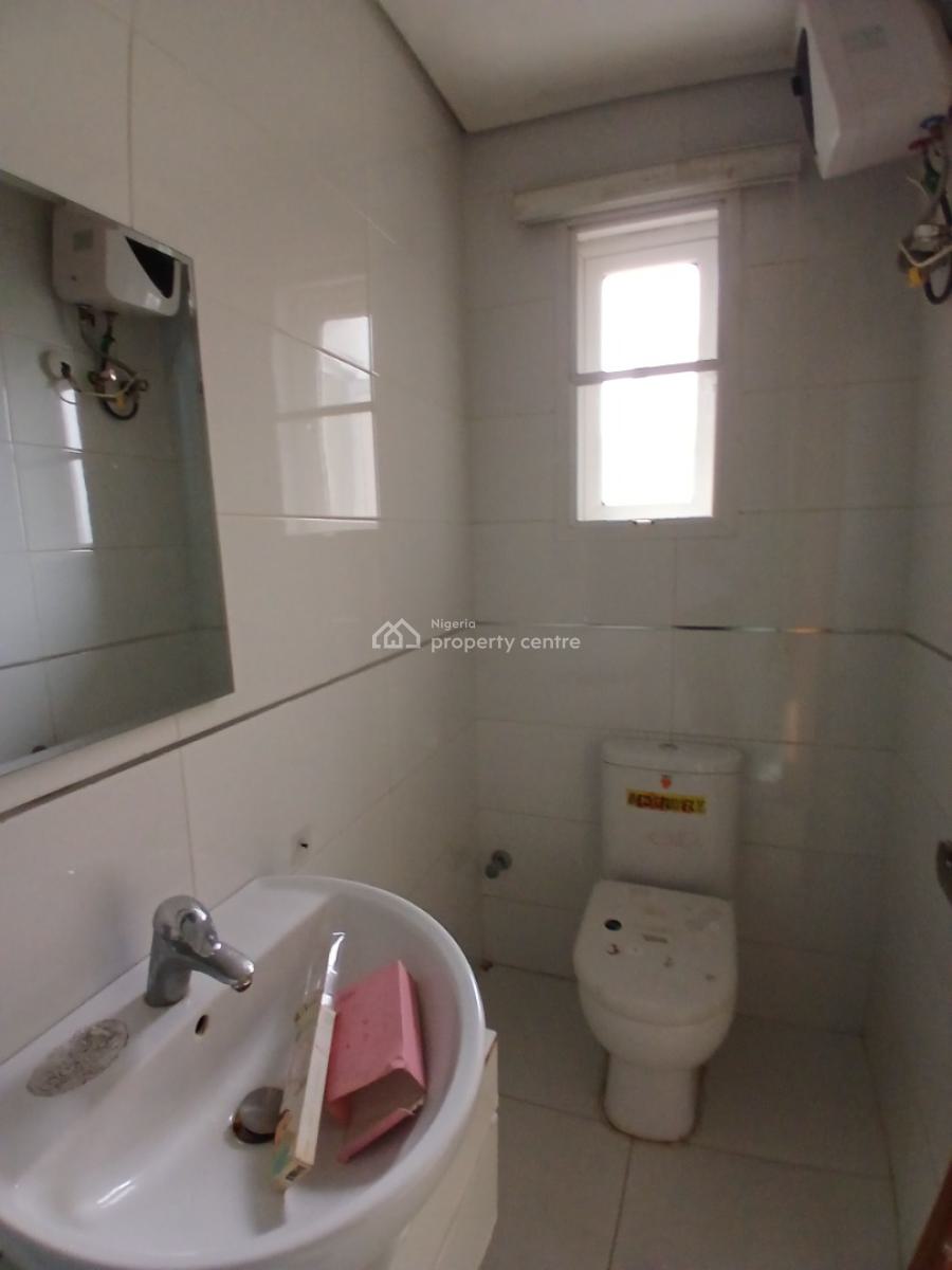 Recently Vacated and Serviced with 24/7 Power Supply  4 Bedroom En-sui, Lekki Phase 1, Lekki, Lagos, Terraced Duplex for Rent