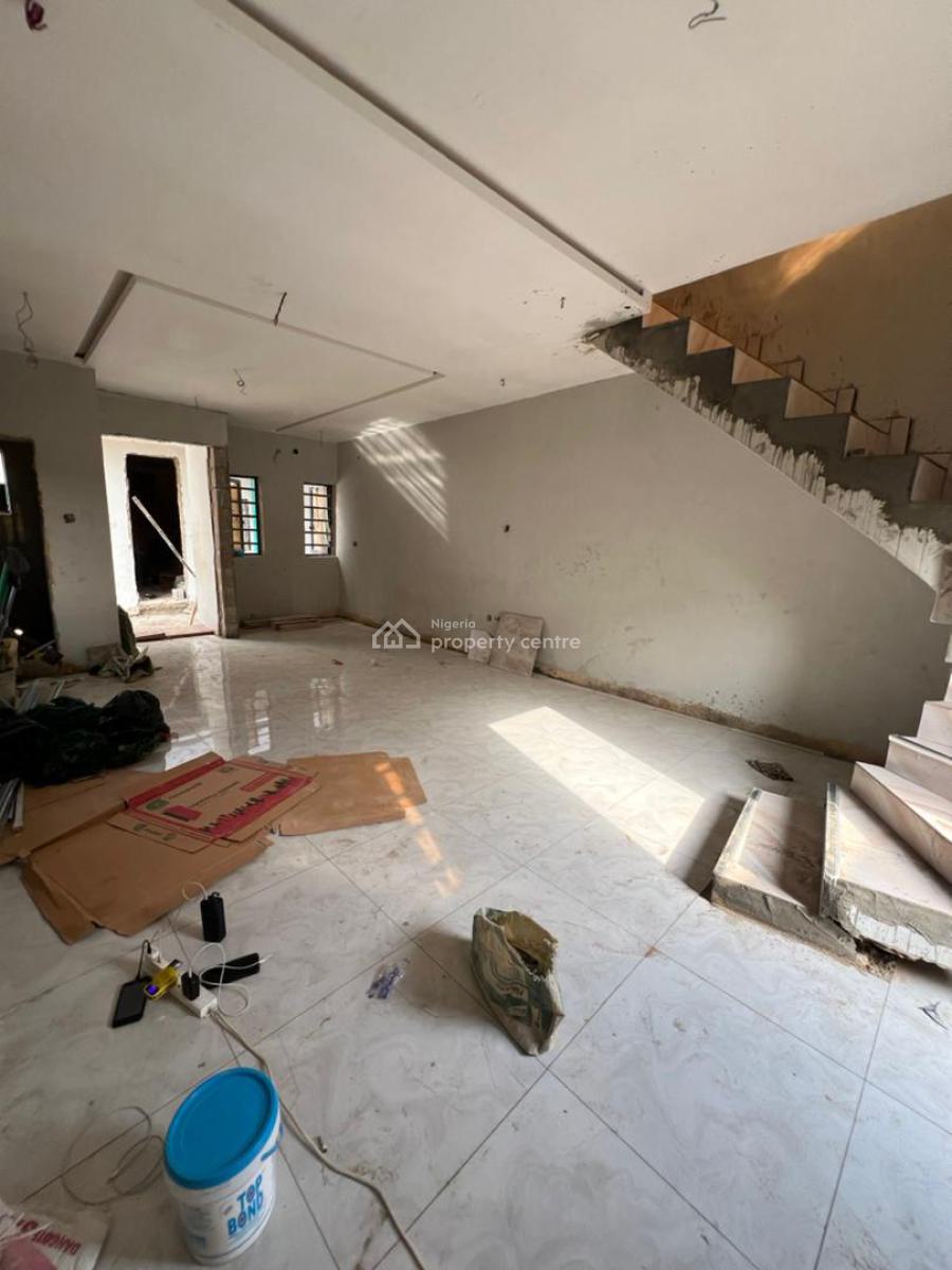 Exquisitely Designed 2 Bedroom Terrace Duplex, Obanikoro, Shomolu, Lagos, Terraced Duplex for Sale