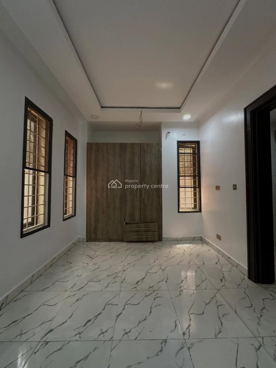 Clean  3 Bedroom Apartment, Jahi, Abuja, Block of Flats for Sale