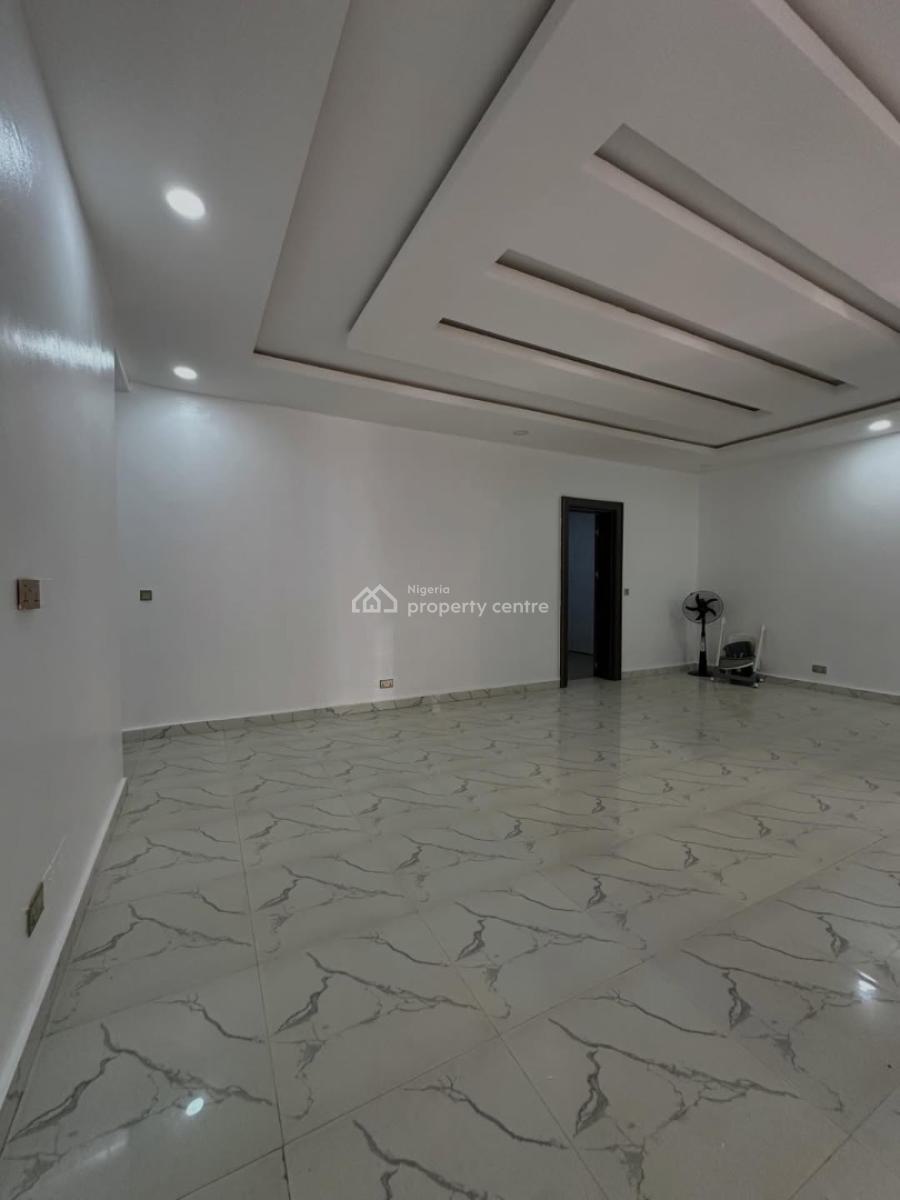 Clean  3 Bedroom Apartment, Jahi, Abuja, Block of Flats for Sale