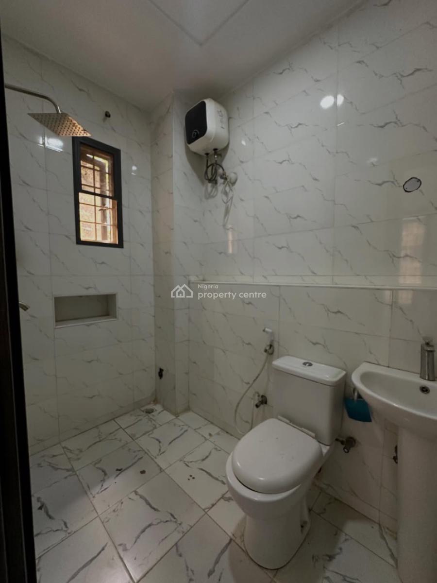 Clean  3 Bedroom Apartment, Jahi, Abuja, Block of Flats for Sale