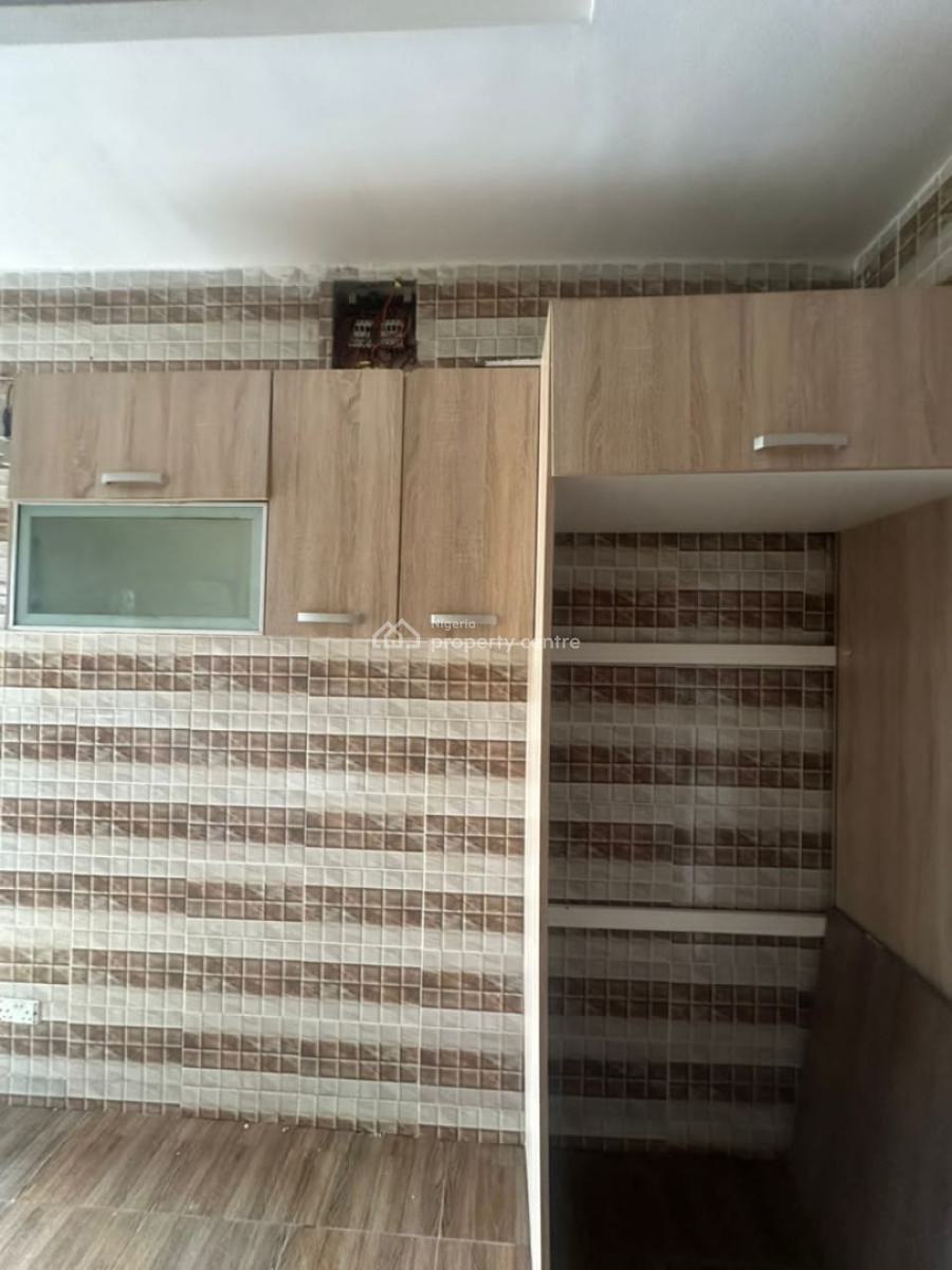 Spacious One Bedroom Miniflat with a Fully Fitted Kitchen, Chevron Alternative Route, Lekki, Lagos, Mini Flat (room and Parlour) for Rent